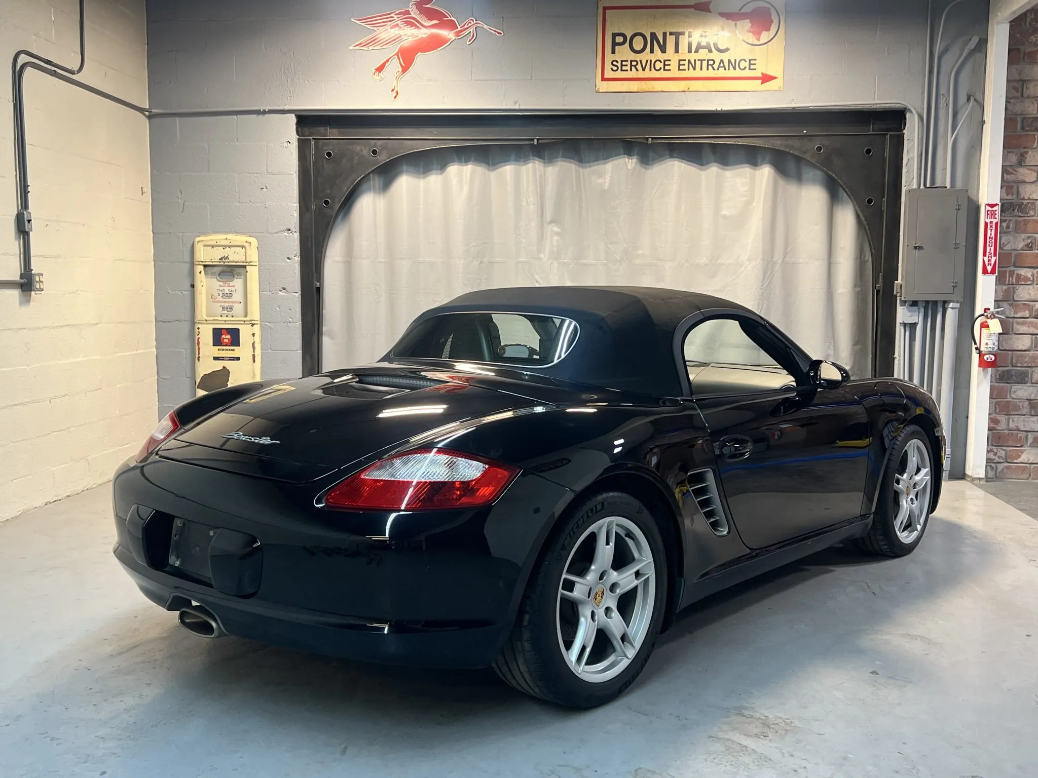 Load larger image of 2006 Porsche Boxster - Stuttcars Classified