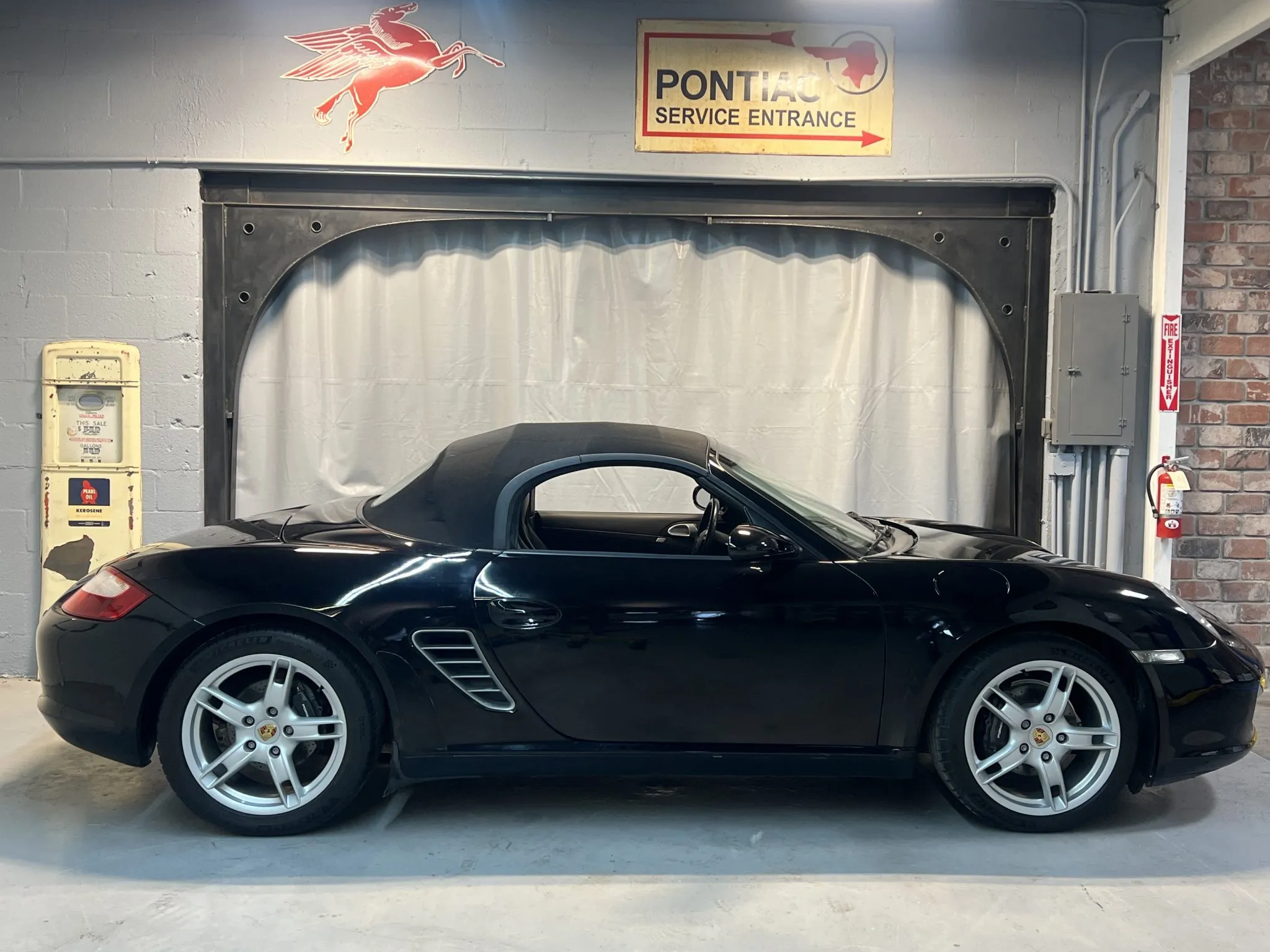 Load larger image of 2006 Porsche Boxster - Stuttcars Classified