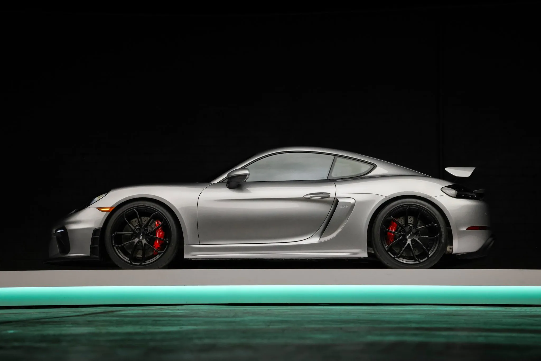 Load larger image of 2021 Porsche 718 Cayman GT4 - Stuttcars Classified