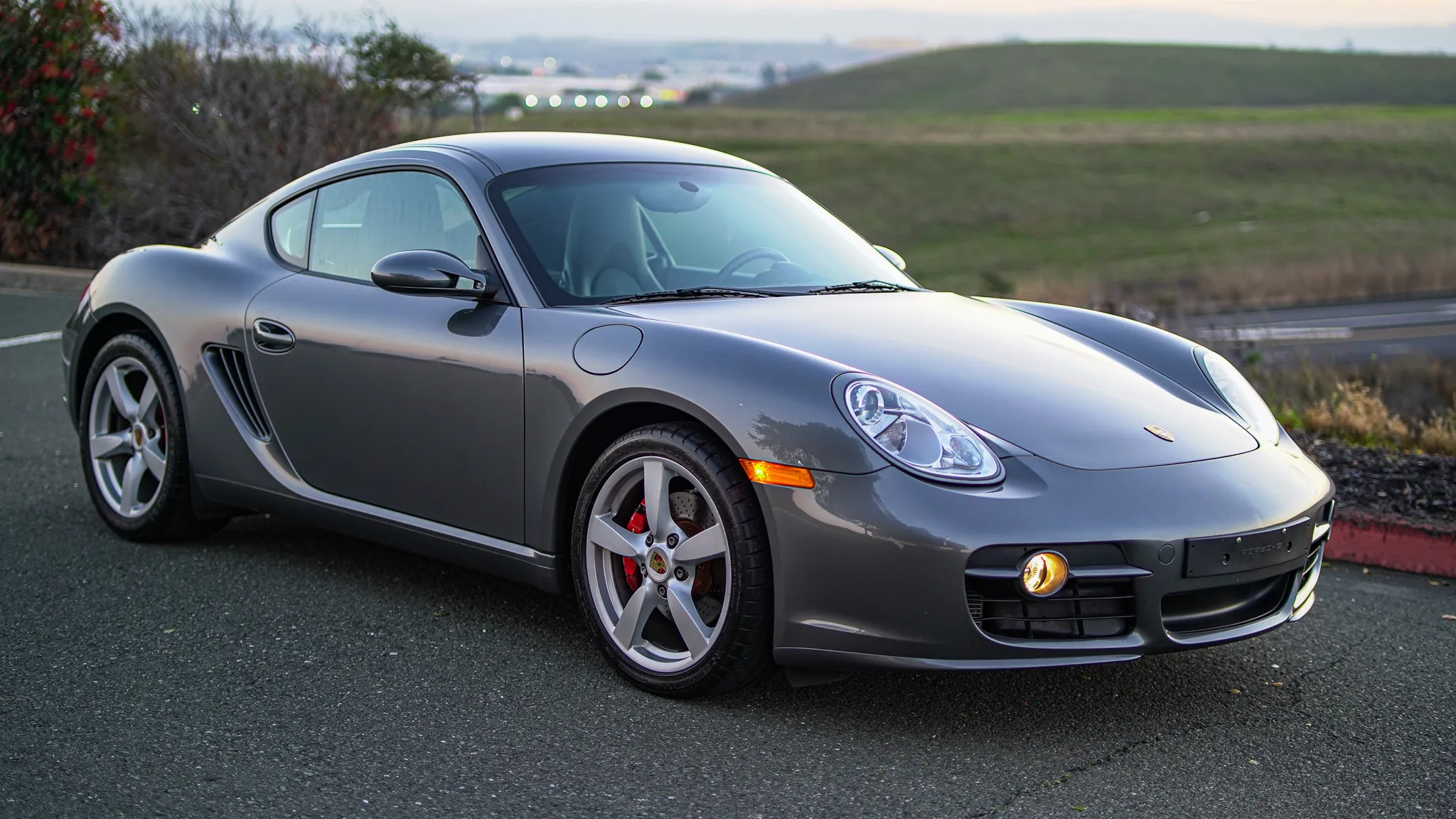 Load larger image of 2008 Porsche Cayman S - Stuttcars Classified