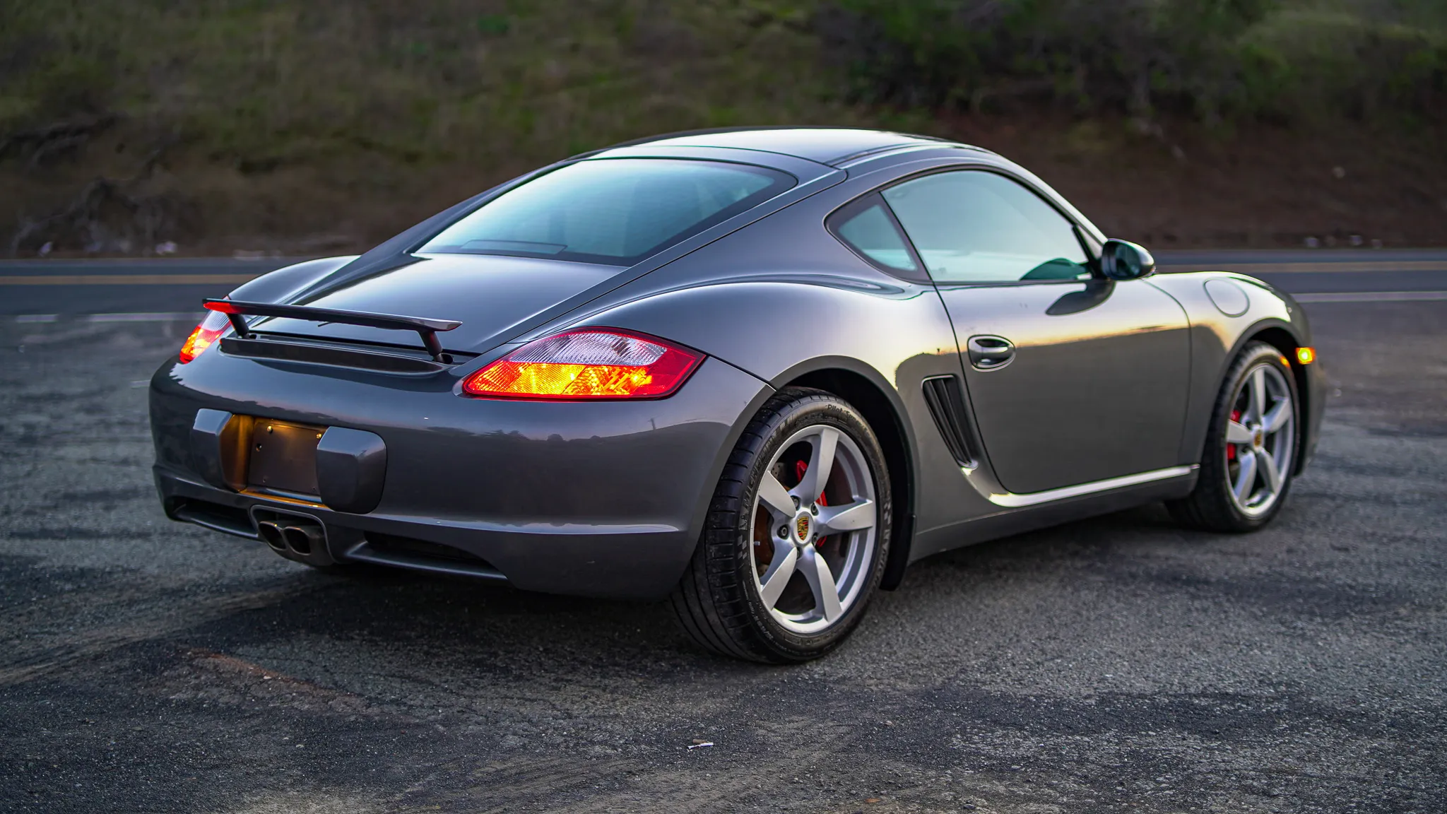 Load larger image of 2008 Porsche Cayman S - Stuttcars Classified