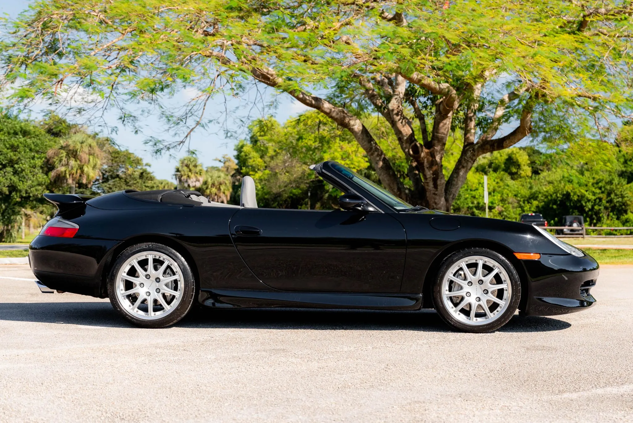 Load larger image of FOR SALE: 2001 Porsche 911 Carrera 4 Cabriolet - Stuttcars Classified