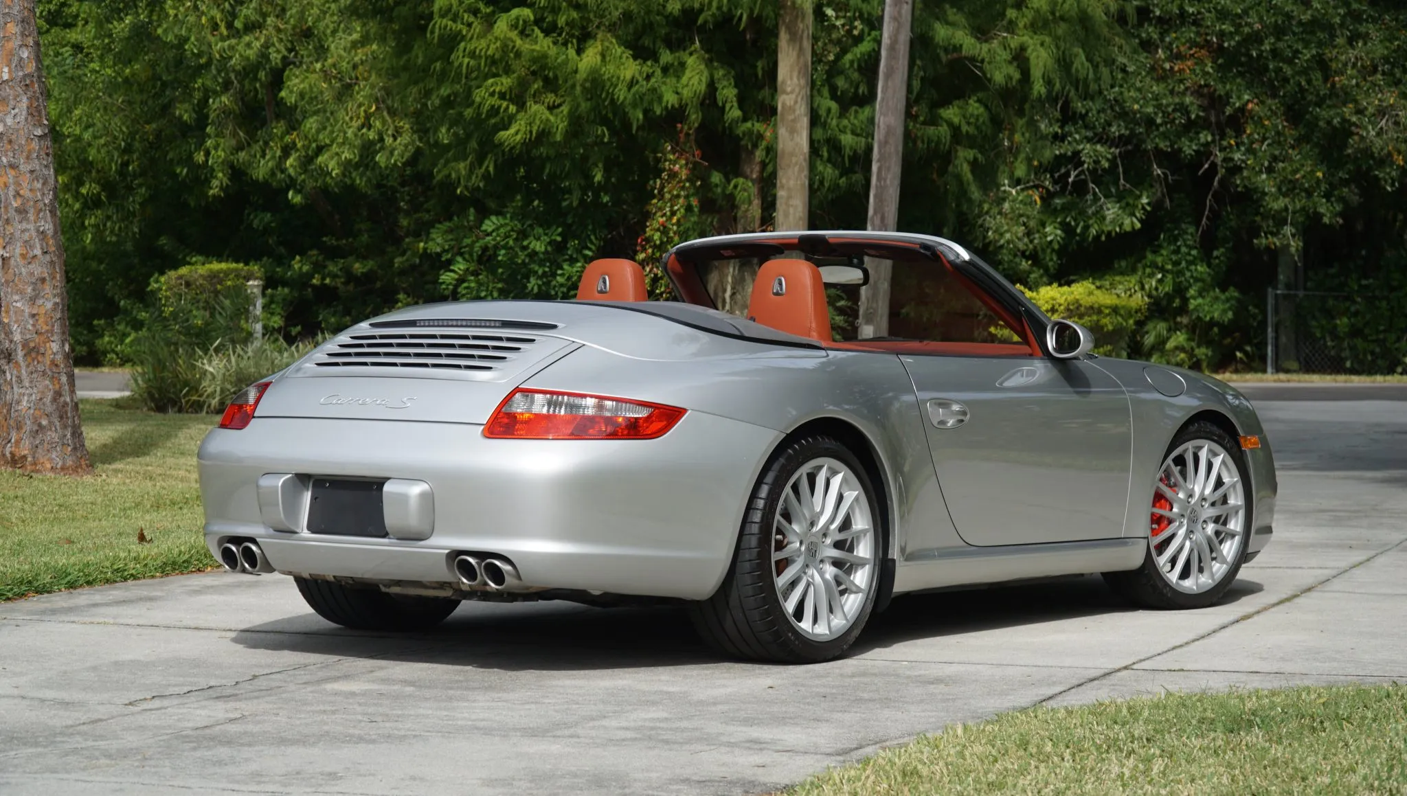 Load larger image of 2006 Porsche 911 Carrera S Cabriolet - Stuttcars Classified