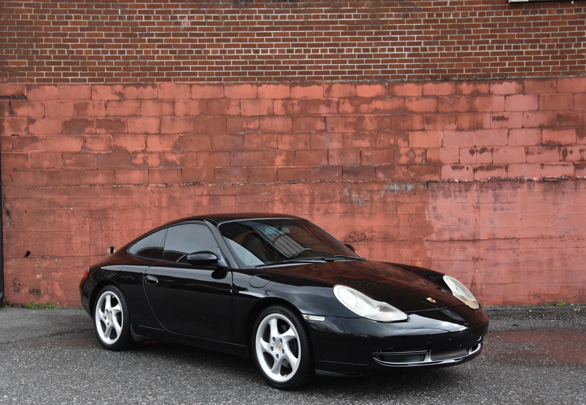 Load larger image of 2000 Porsche 911 Carrera Coupe - Stuttcars Classified
