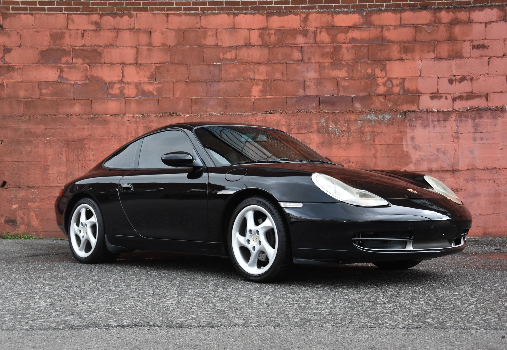 Load larger image of 2000 Porsche 911 Carrera Coupe - Stuttcars Classified