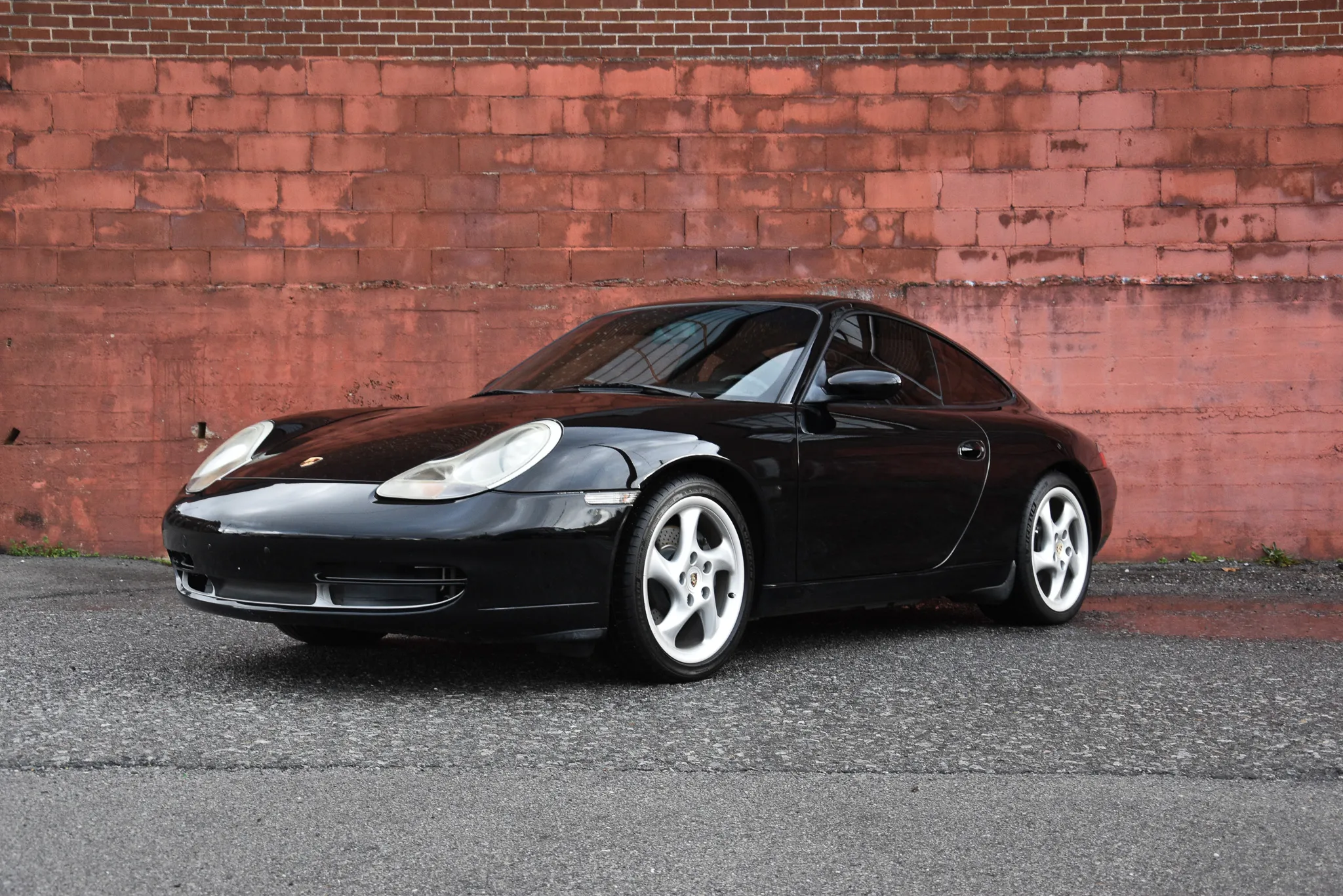 Load larger image of 2000 Porsche 911 Carrera Coupe - Stuttcars Classified