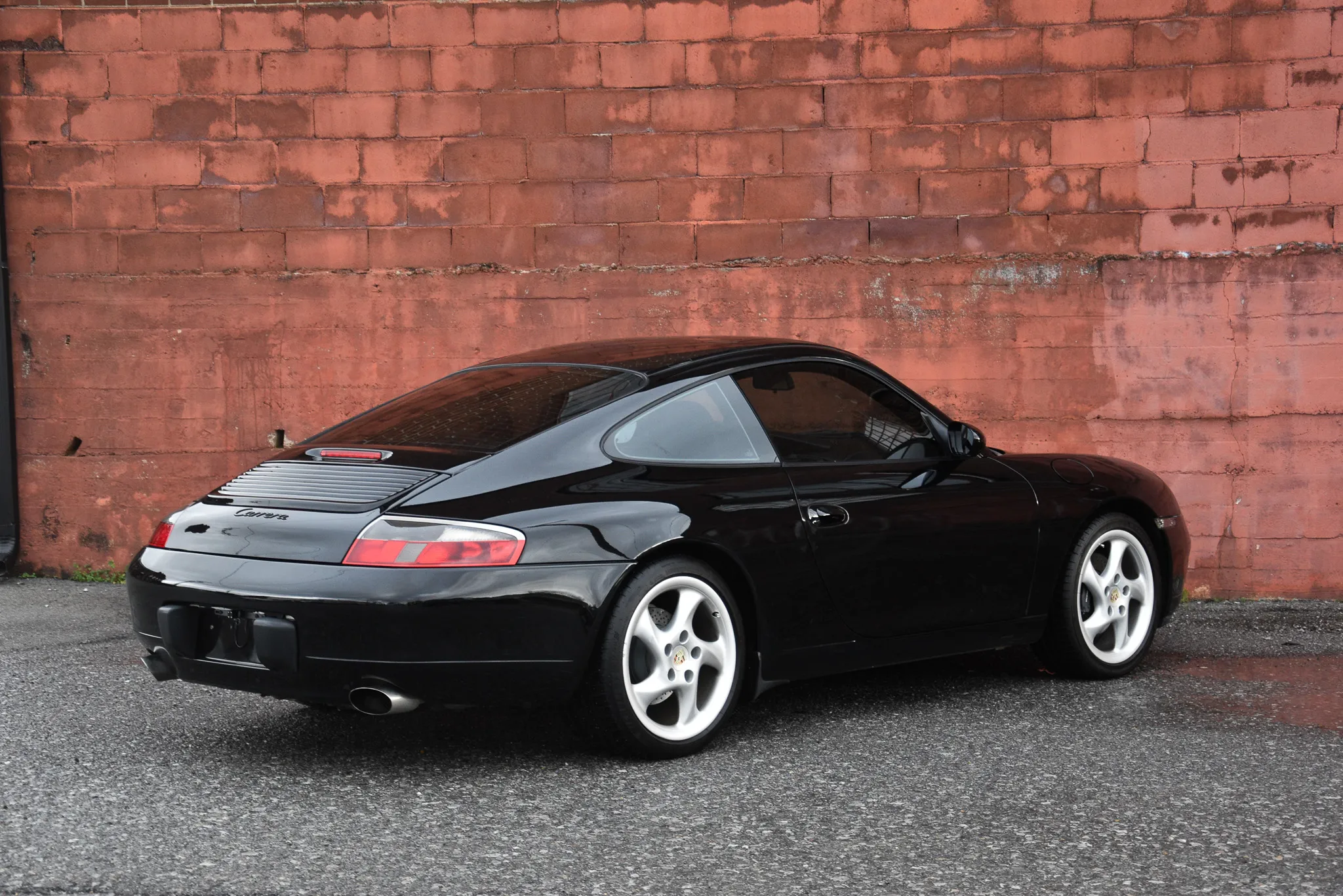 Load larger image of 2000 Porsche 911 Carrera Coupe - Stuttcars Classified