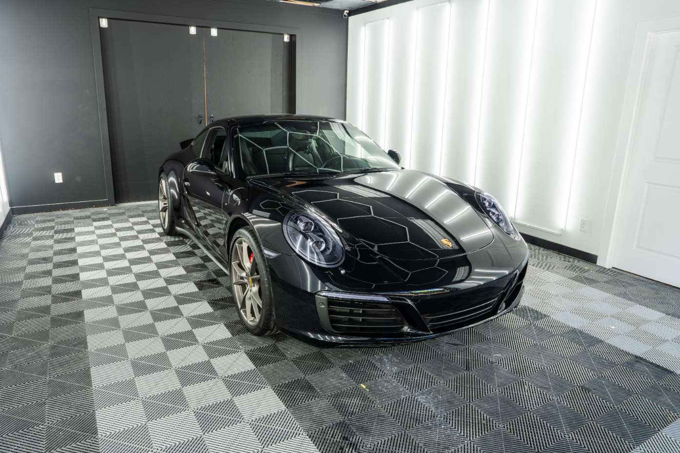 Load larger image of 2017 Porsche 911 Carrera 4S Coupe - Stuttcars Classified