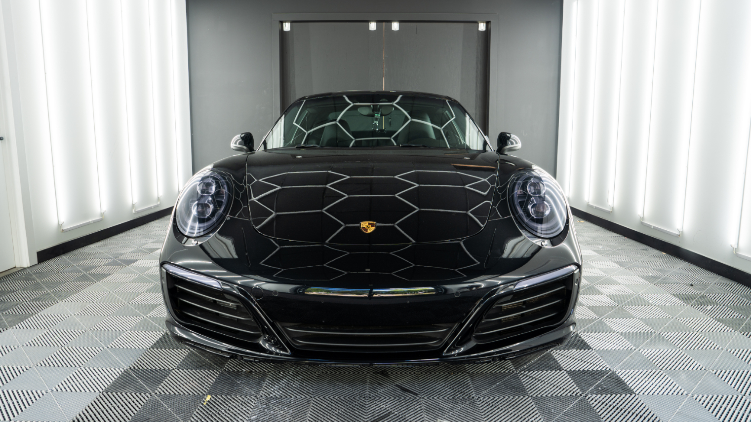 Load larger image of 2017 Porsche 911 Carrera 4S Coupe - Stuttcars Classified