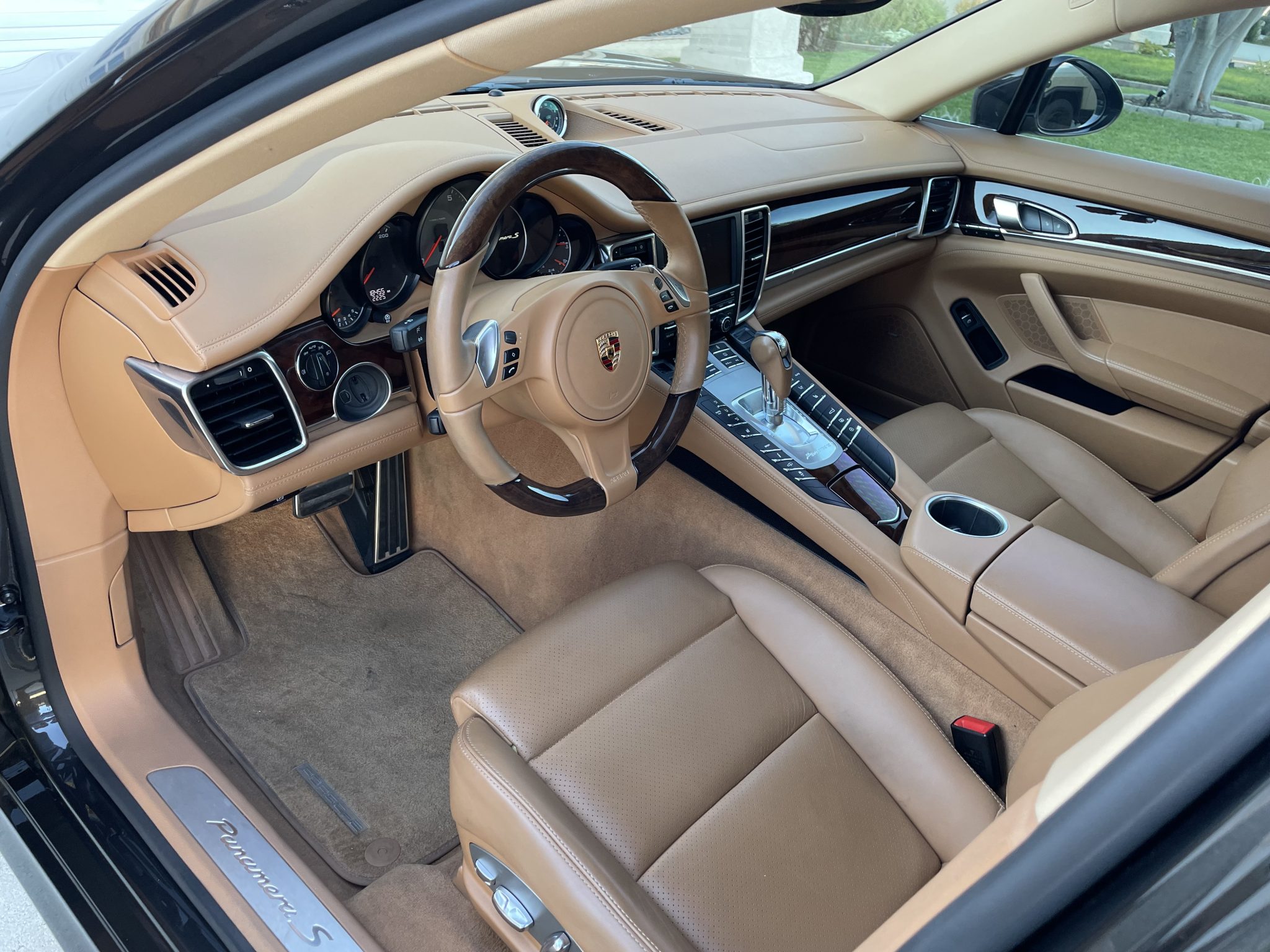 Load larger image of 2013 Porsche Panamera S - Stuttcars Classified