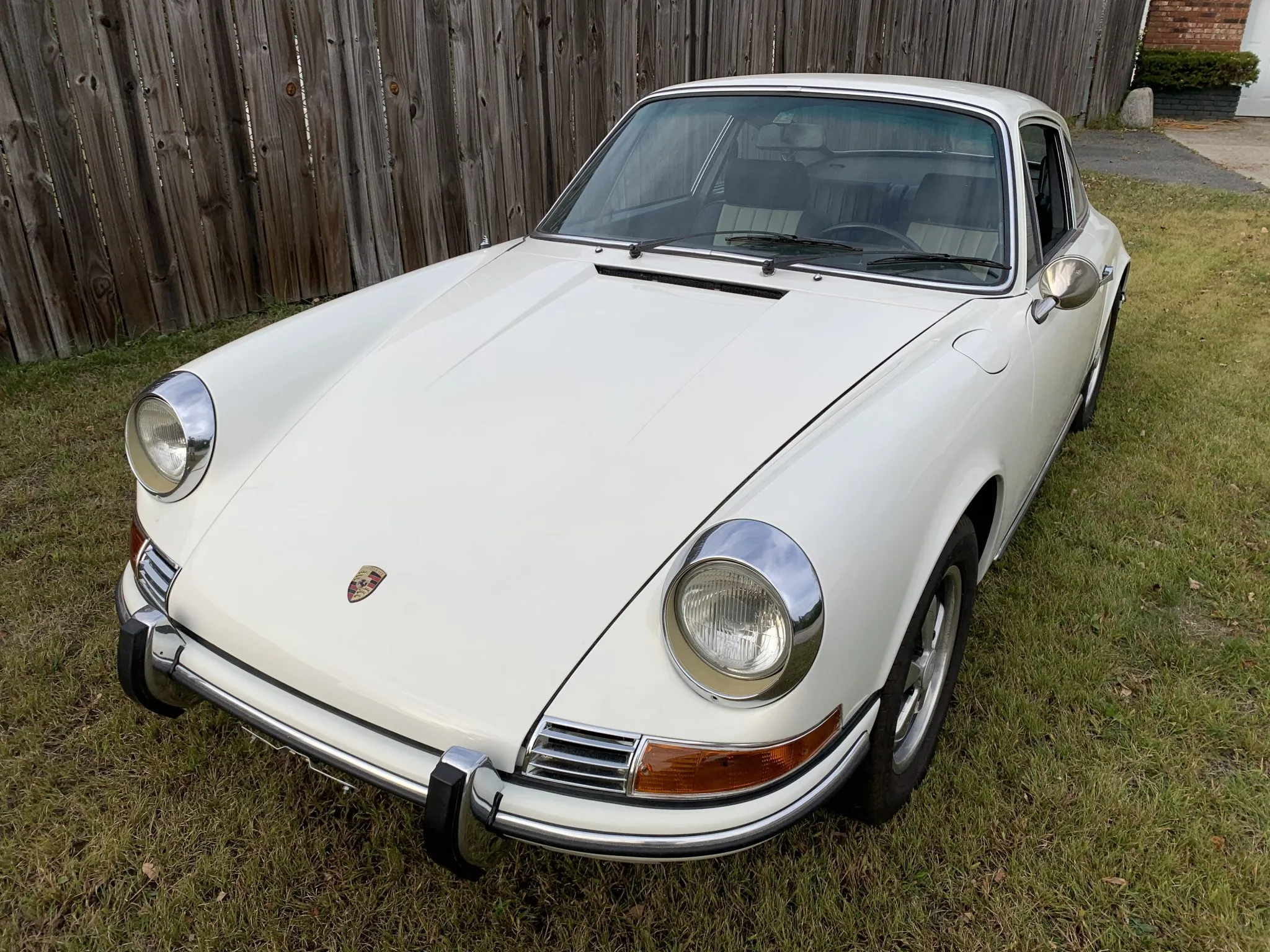 Load larger image of 1969 Porsche 912 Coupe - Stuttcars Classified
