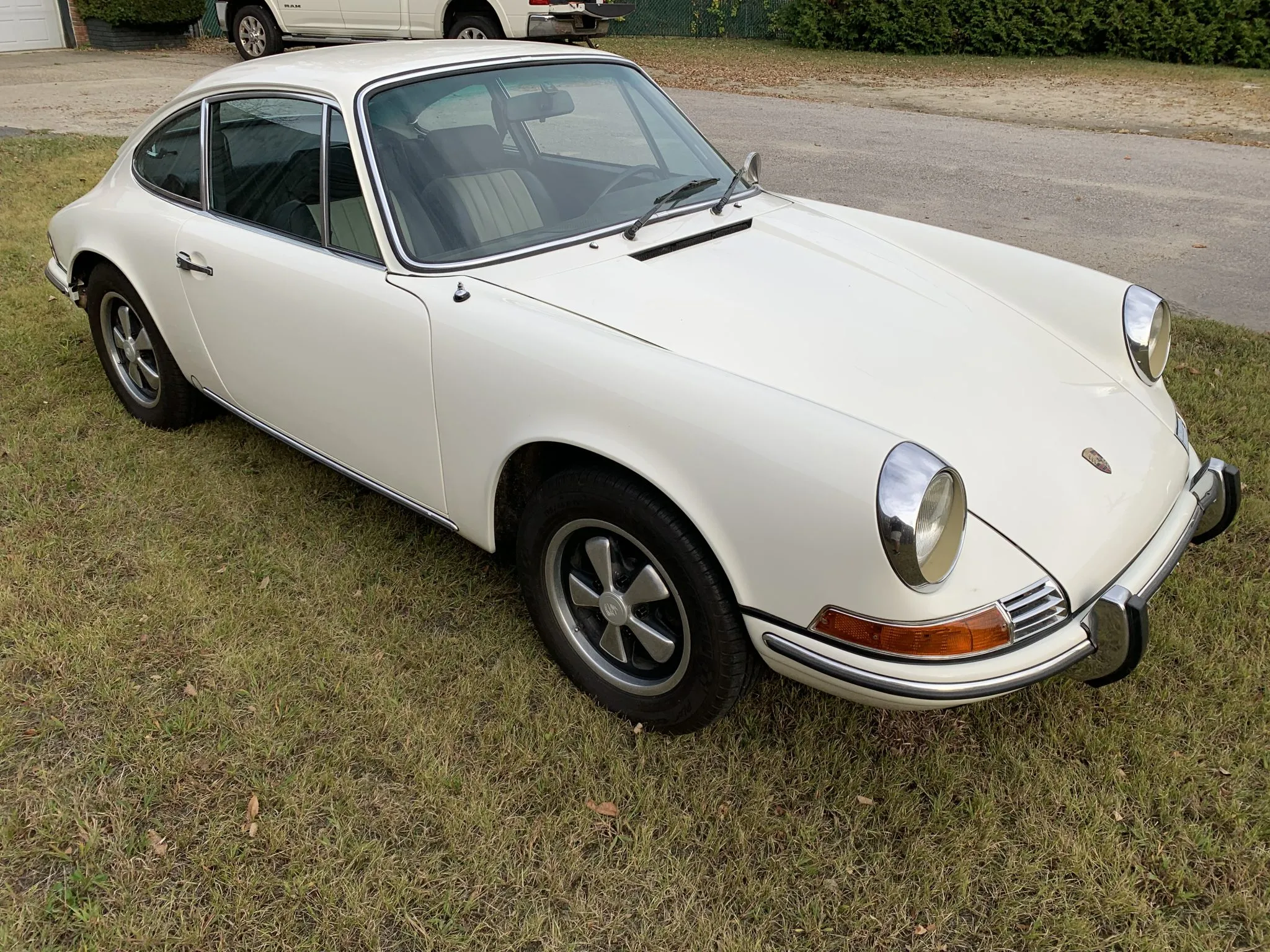 Load larger image of 1969 Porsche 912 Coupe - Stuttcars Classified