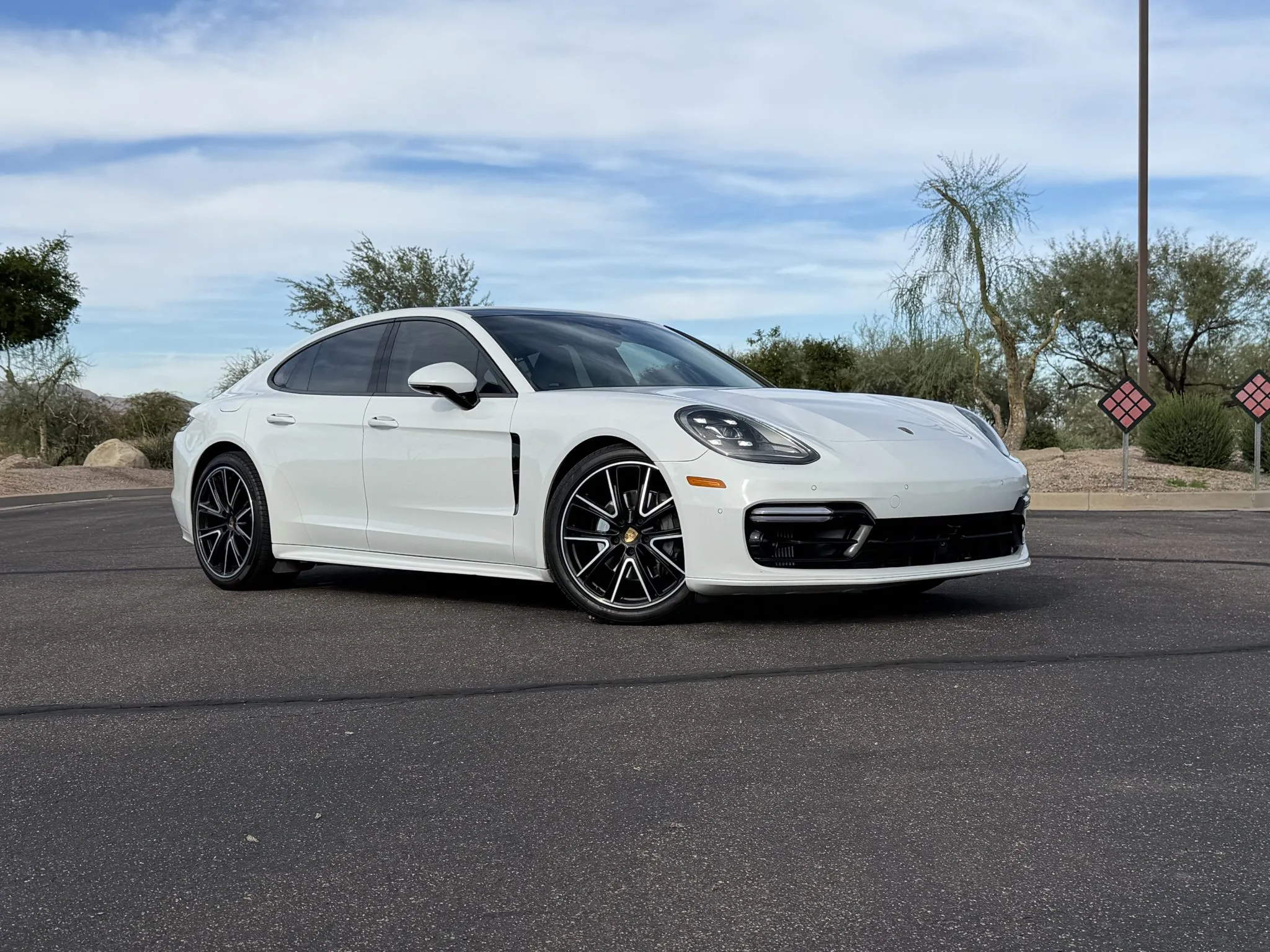 Load larger image of 2018 Porsche Panamera 4S - Stuttcars Classified
