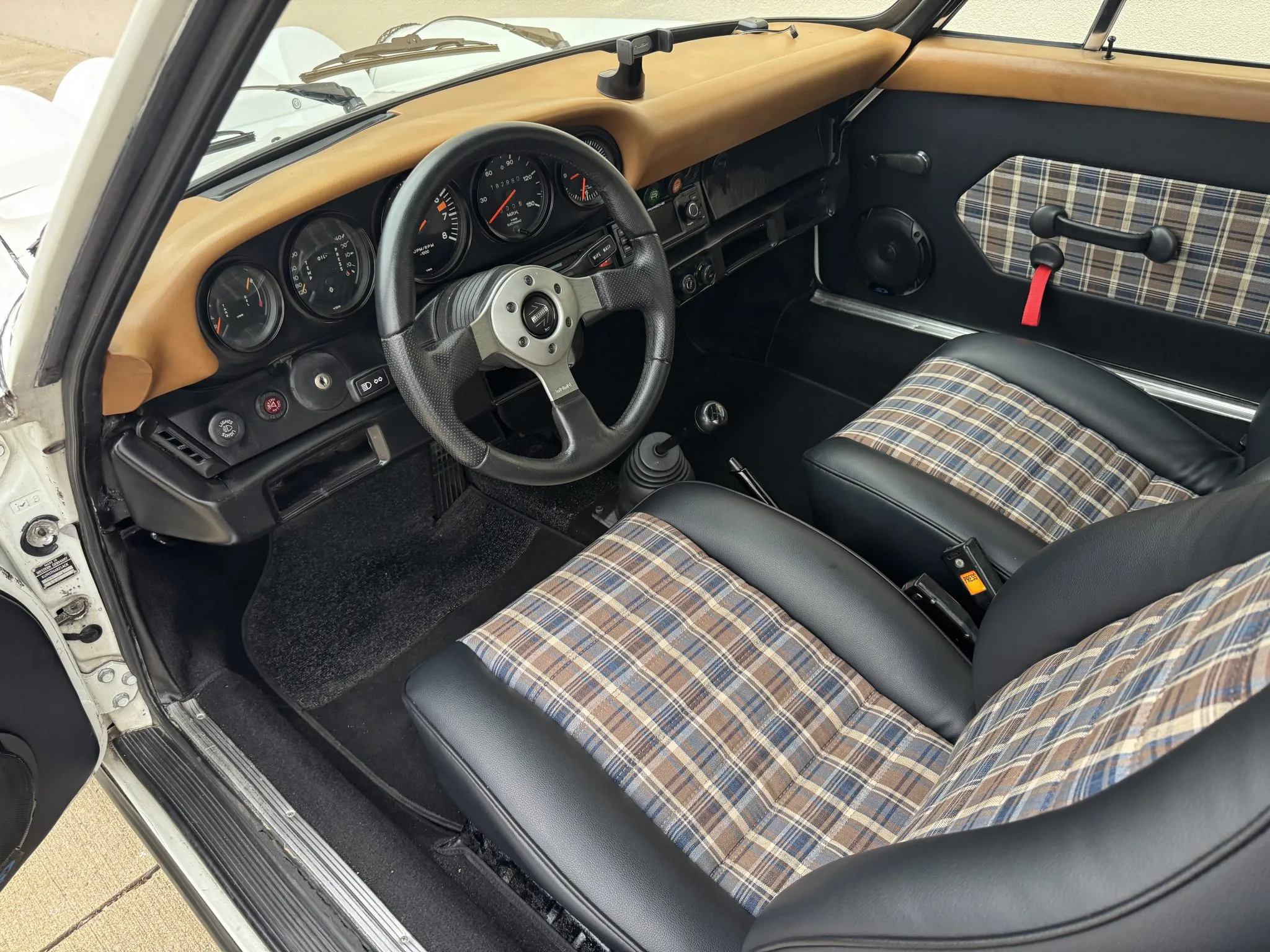 Load larger image of Safari-Style 1976 Porsche 911S Coupe - Stuttcars Classified