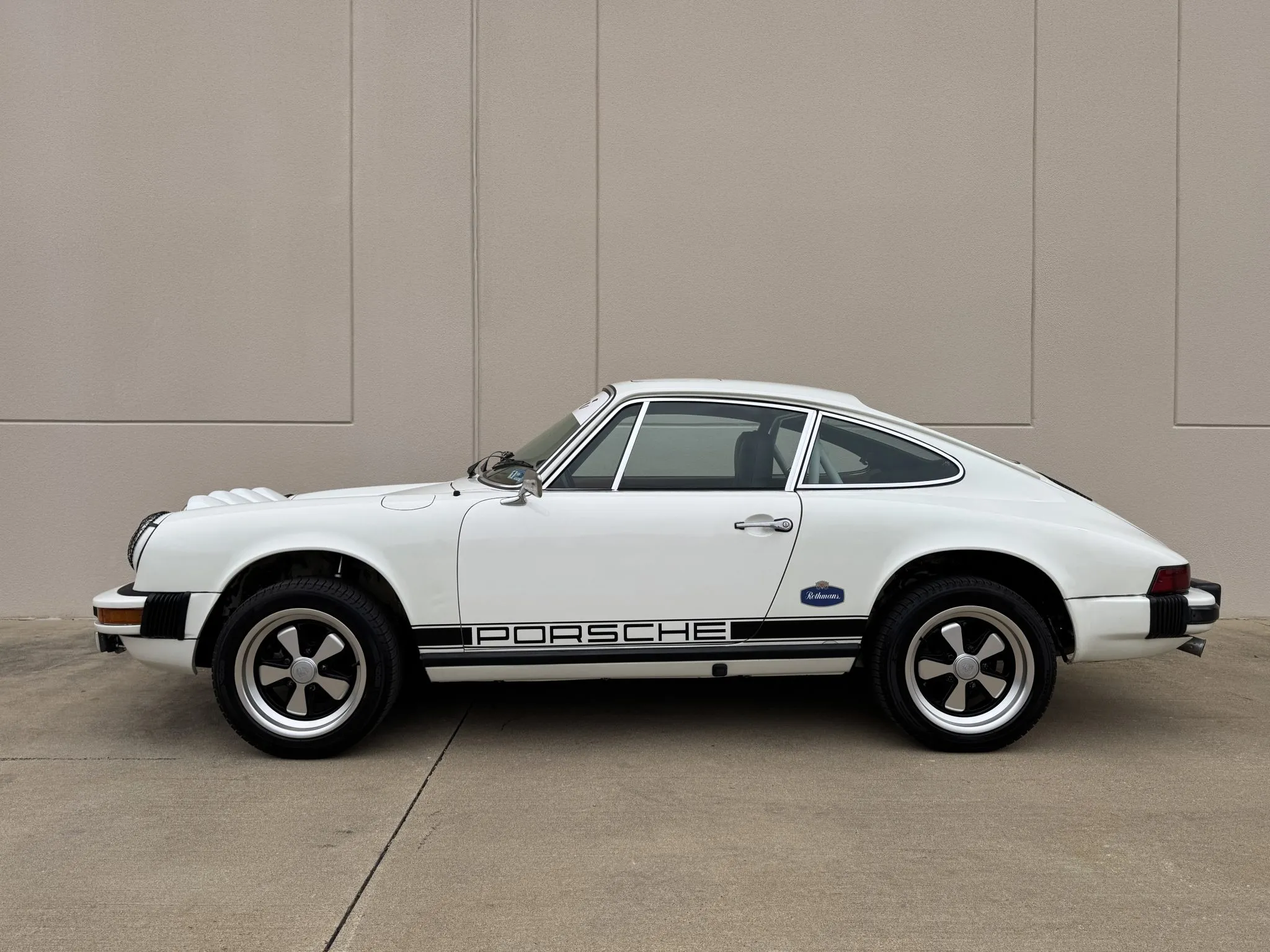 Load larger image of Safari-Style 1976 Porsche 911S Coupe - Stuttcars Classified