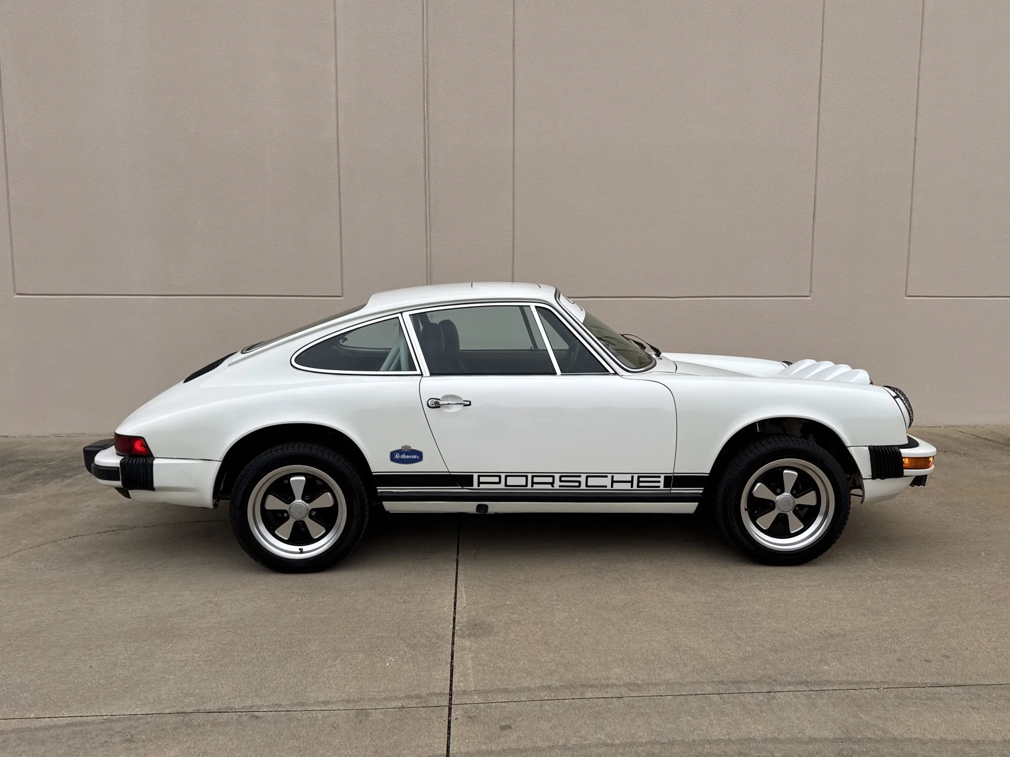 Load larger image of Safari-Style 1976 Porsche 911S Coupe - Stuttcars Classified