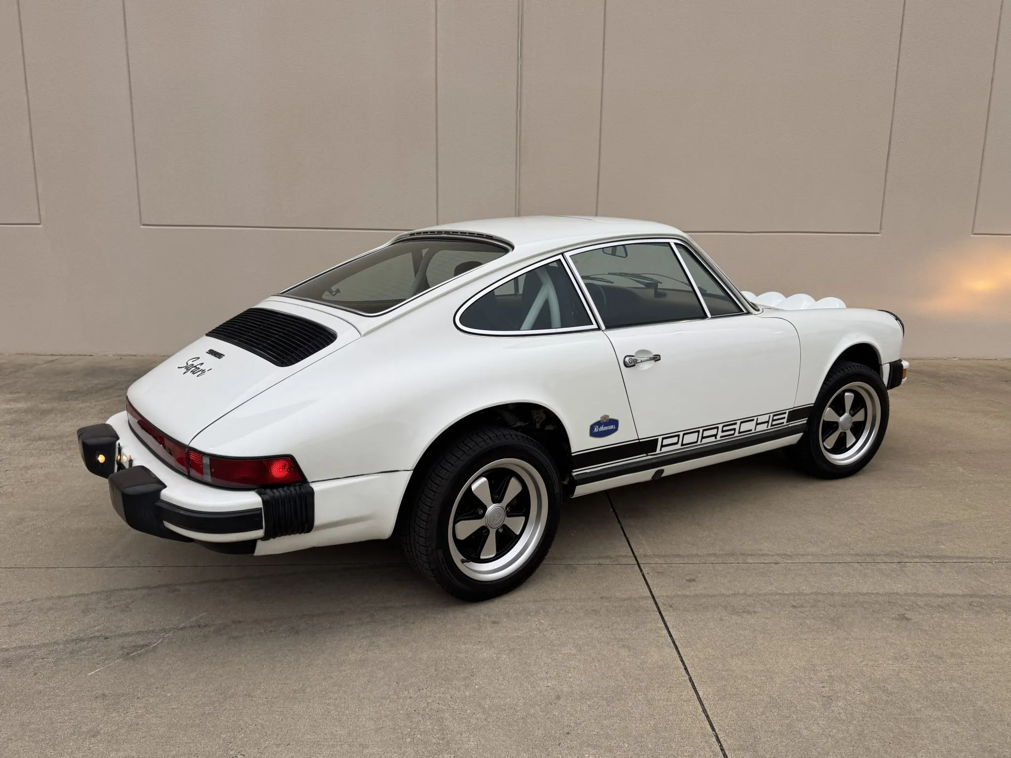 Load larger image of Safari-Style 1976 Porsche 911S Coupe - Stuttcars Classified