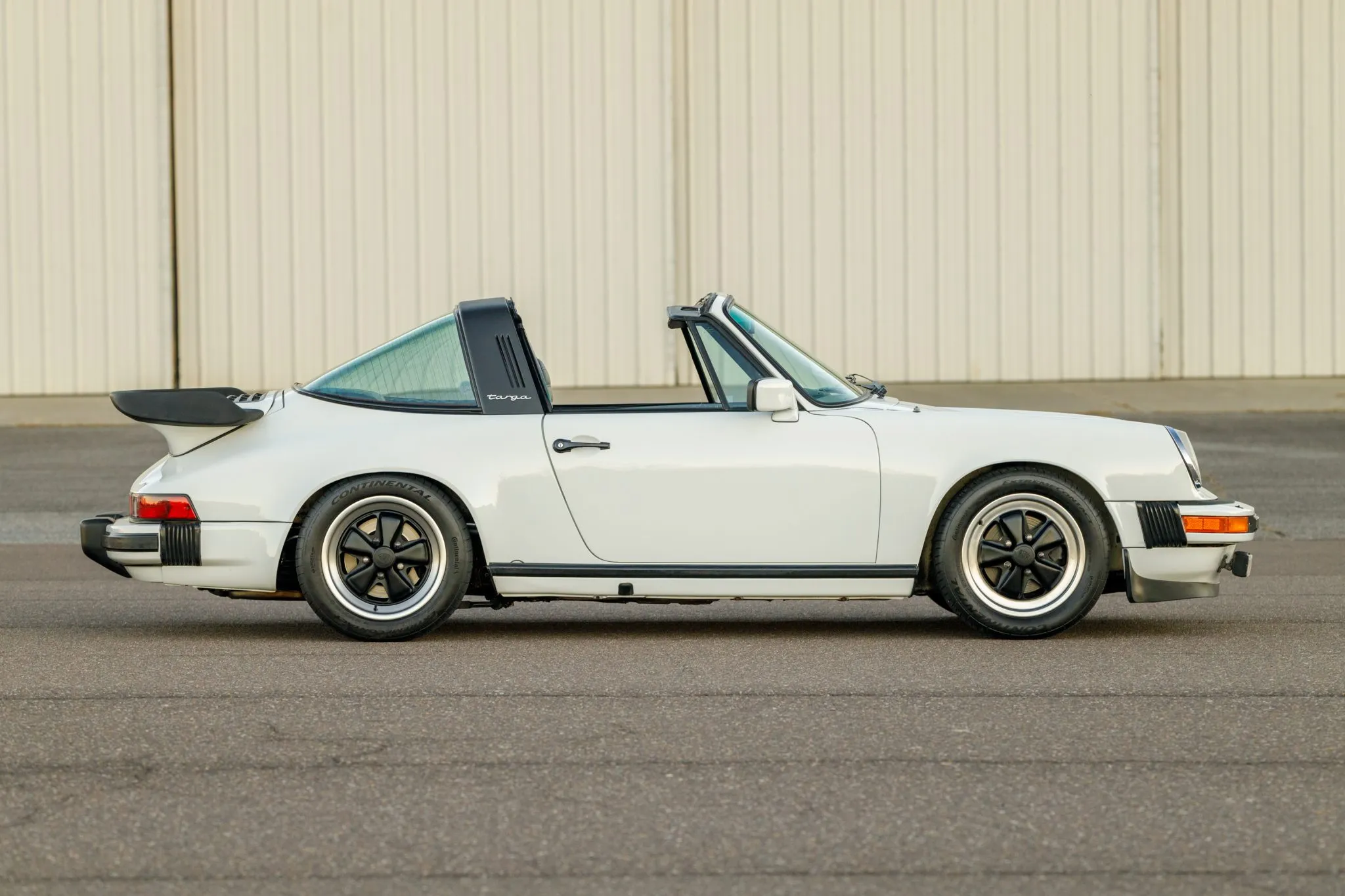 Load larger image of 1982 Porsche 911SC Targa - Stuttcars Classified