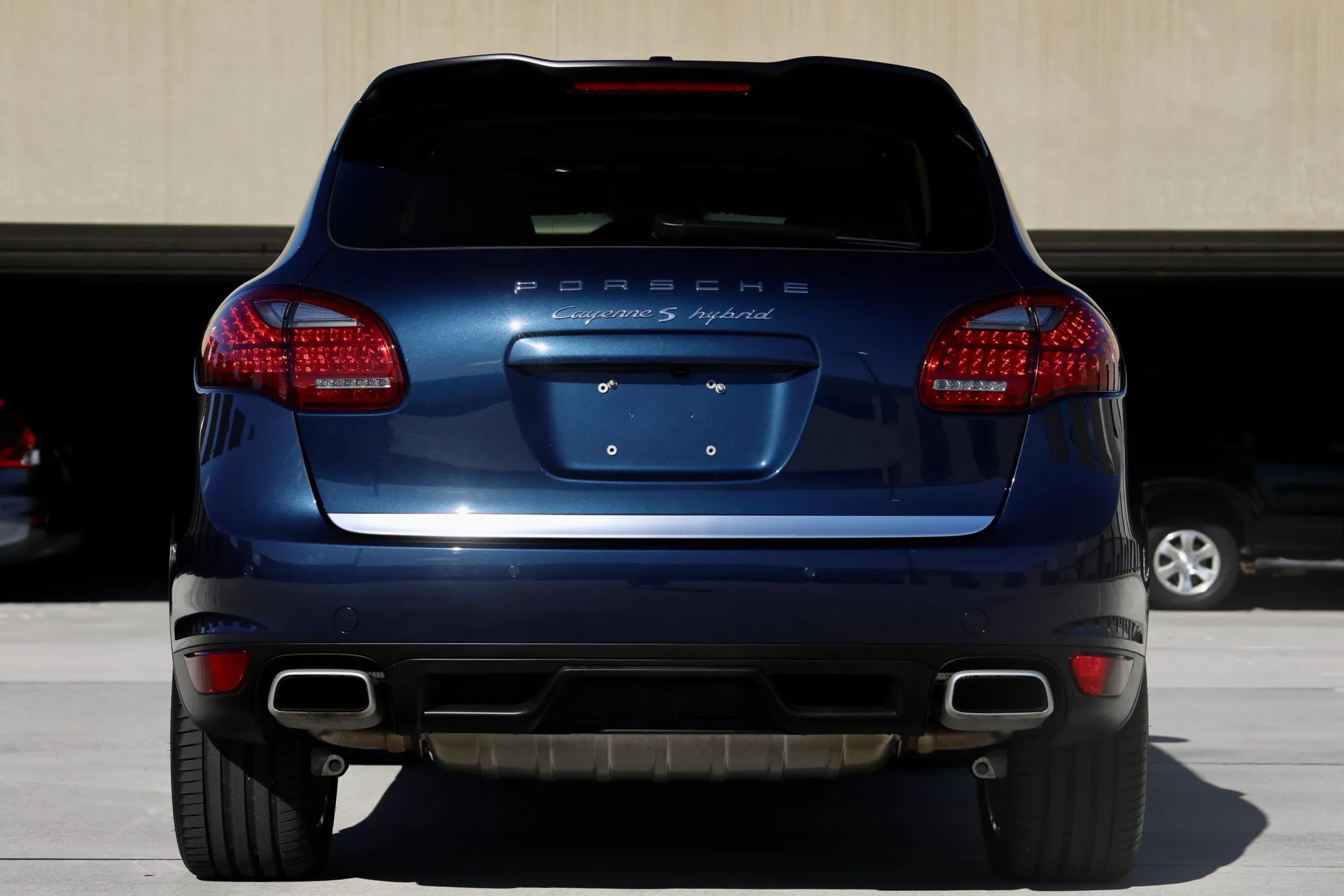 Load larger image of 2013 Porsche Cayenne S Hybrid - Stuttcars Classified