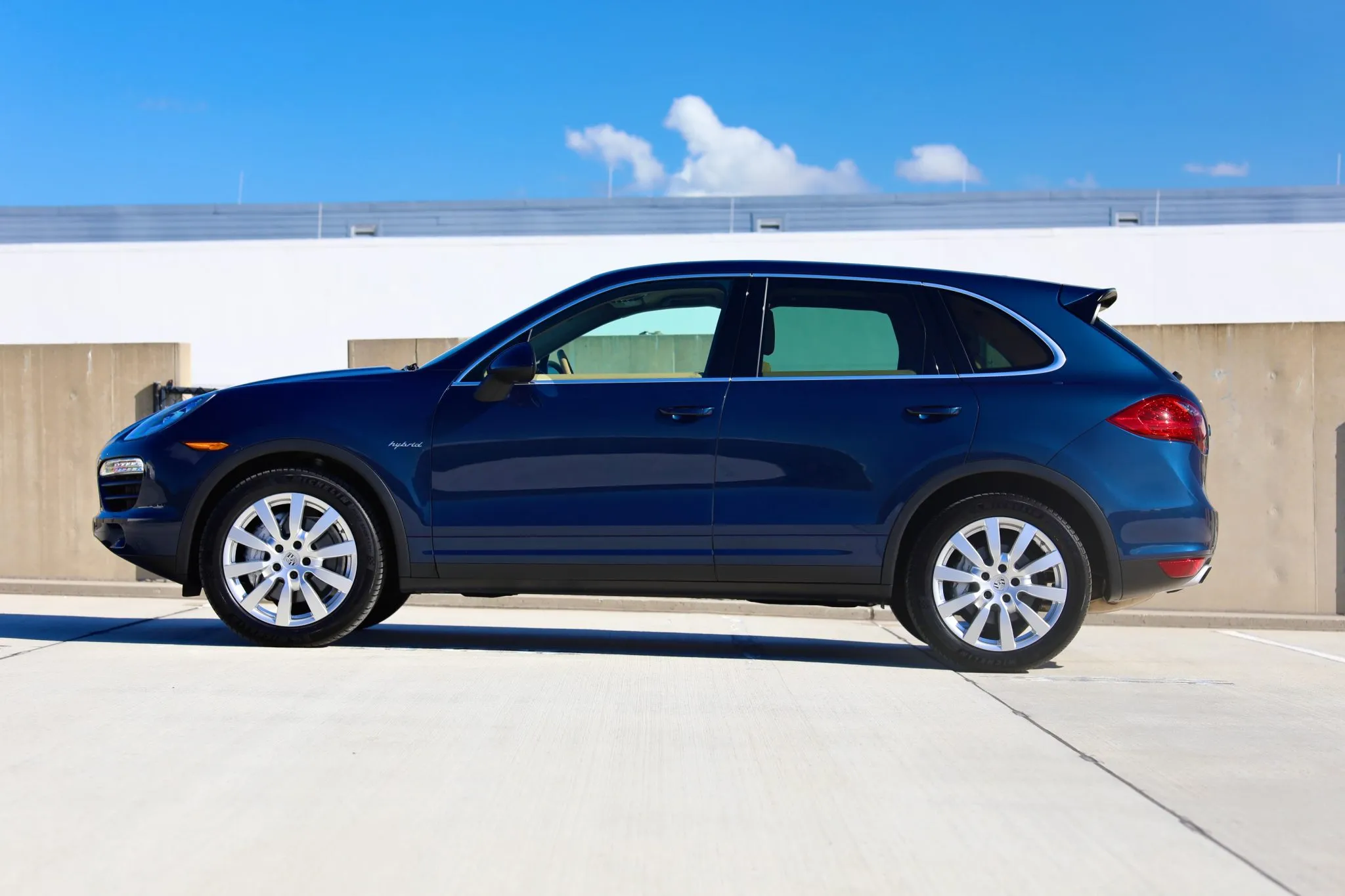 Load larger image of 2013 Porsche Cayenne S Hybrid - Stuttcars Classified