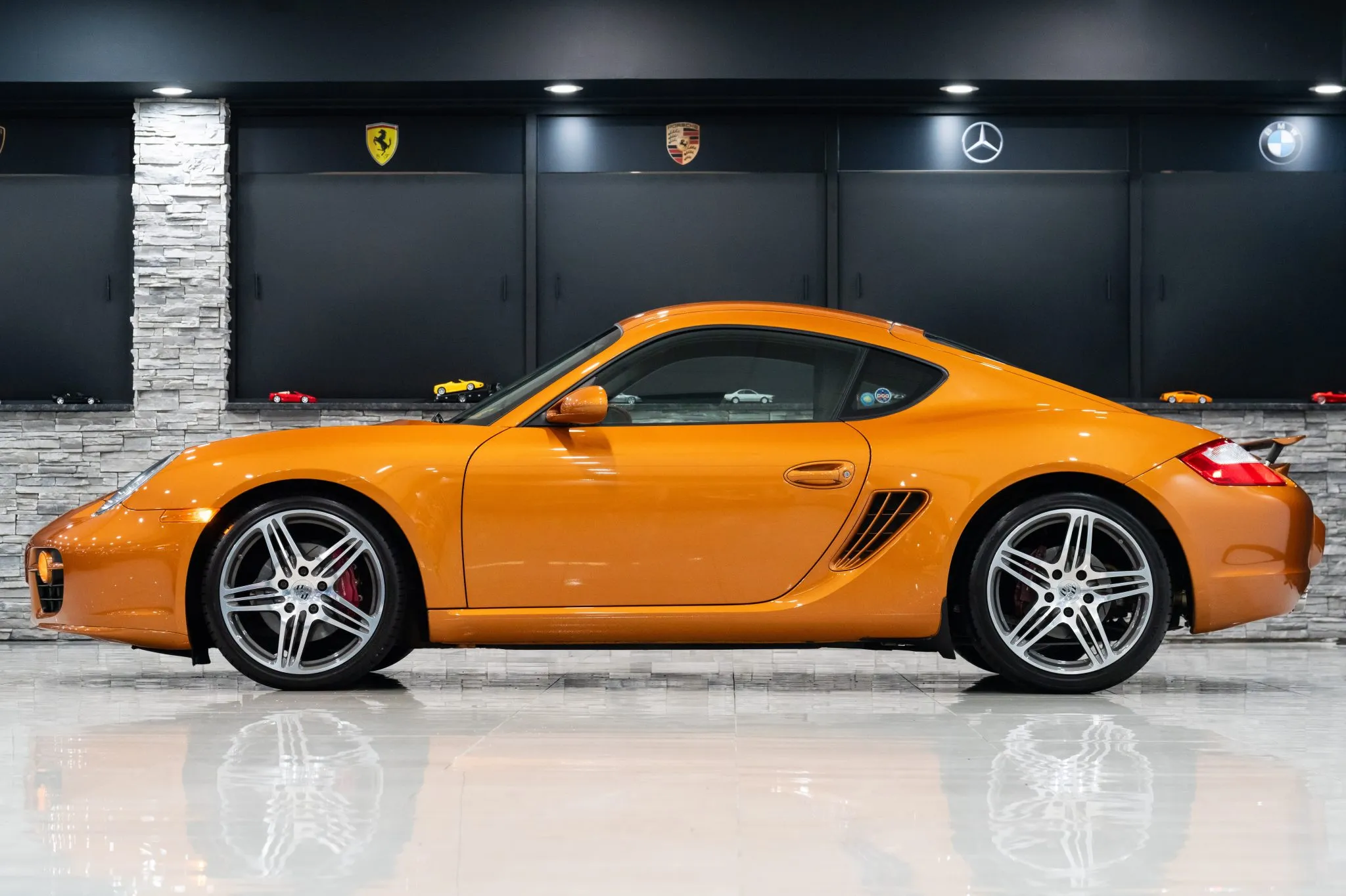 Load larger image of 2007 Porsche Cayman S - Stuttcars Classified